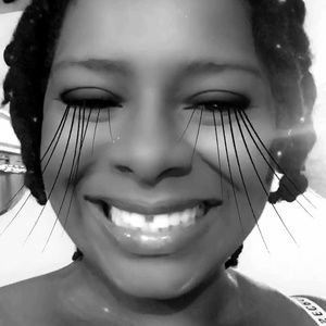 Meet your Posher, Monique